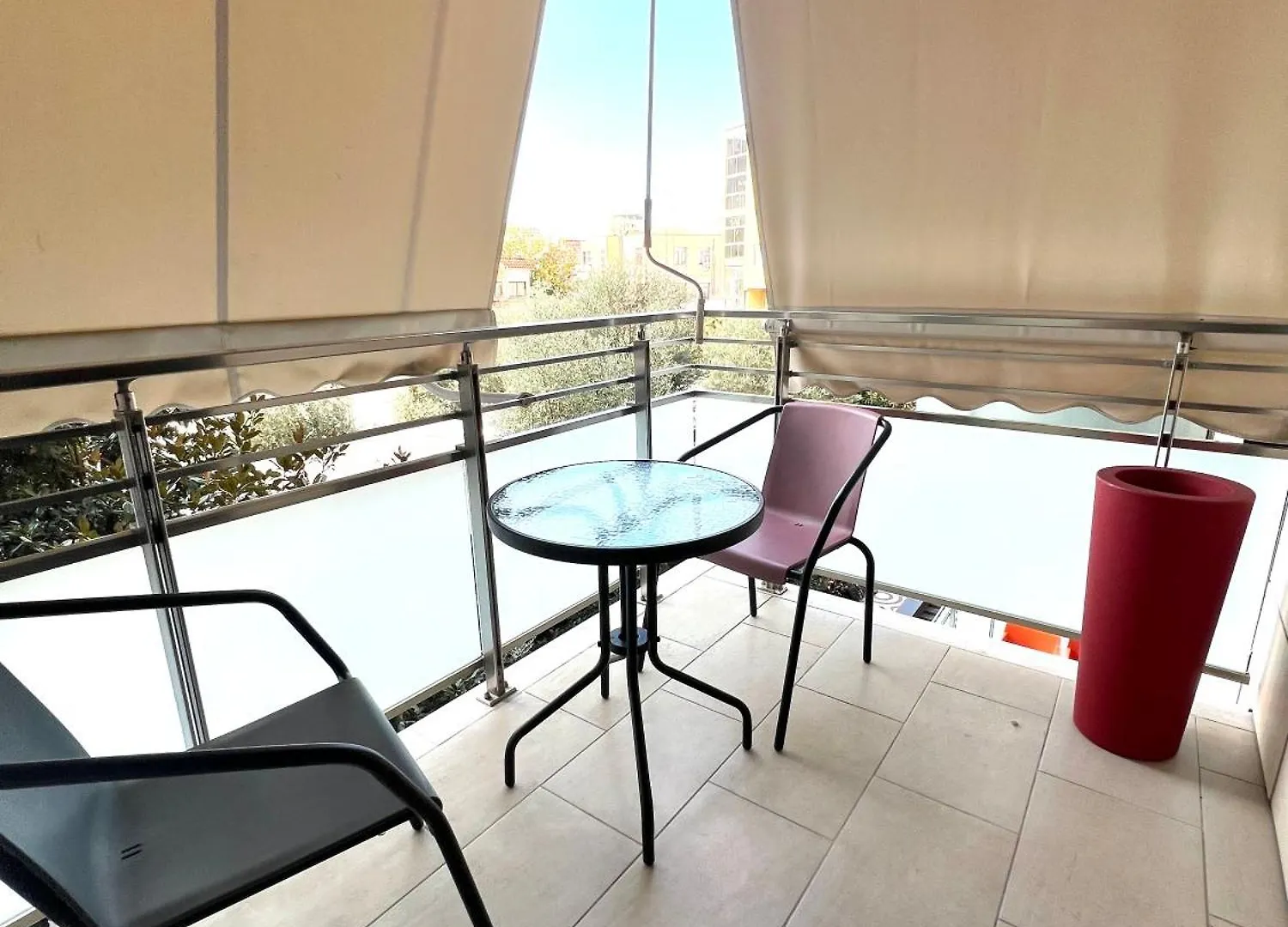 Downtown Grand Comfort Tirana 0*,  Albania
